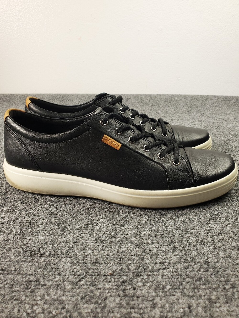 Ecco Soft 7 Black Leather Sneakers Mens 12 Casual Low Sneakers Lace Up Minimal